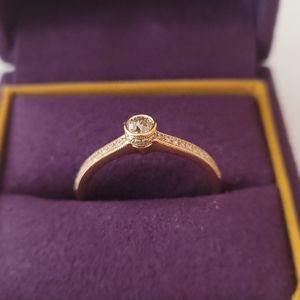 Beautiful Crown of Light Diamond Ring